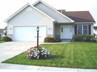 2154 Lennox Ln, Valparaiso, IN 46385