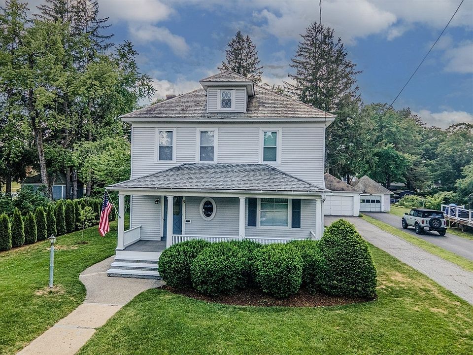 1st image of 8 Davis St