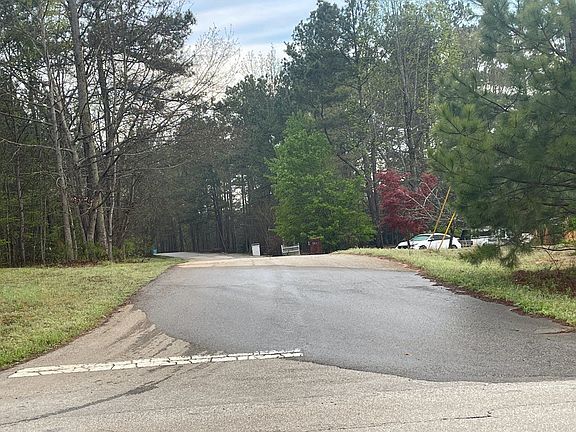 4th image of 112 Charolais Dr
