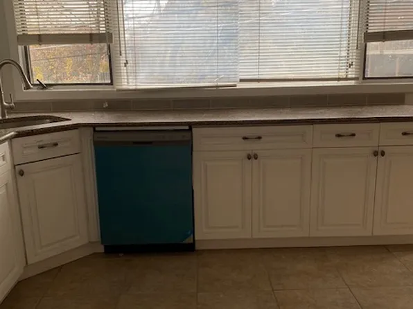 233 Myrtle Avenue image 16 of 34