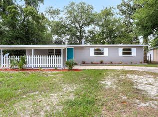 379 Janell Dr, Orange Park, FL 32073