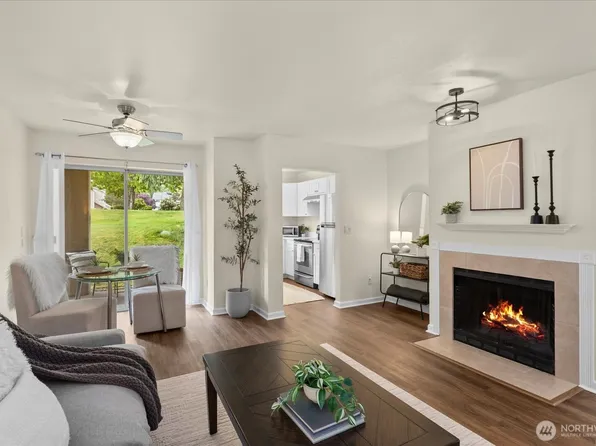 5300 Harbour Pointe Boulevard #305J, Mukilteo, WA 98275