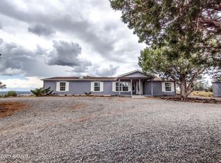 1136 W Picacho Dr, Williams, AZ 86046