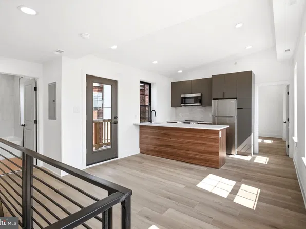 1720 N 24th St Unit 3, Philadelphia, PA 19121