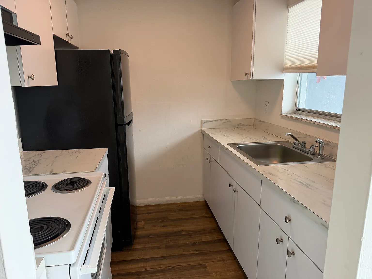 5741 SW 36th Court — Photo 2