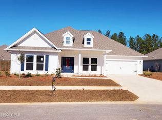 17 Hammock Cir, Freeport, FL 32439