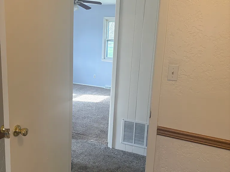 508 NW Obrien Rd — Photo 12