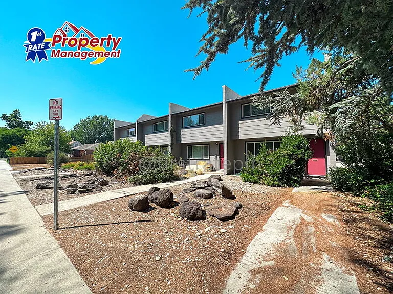 1103 S Leadville Ave — Photo 2