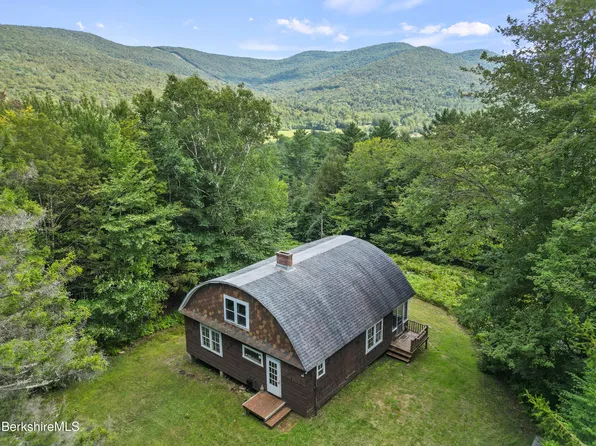 3711 Main Rd, Stamford, VT 05352