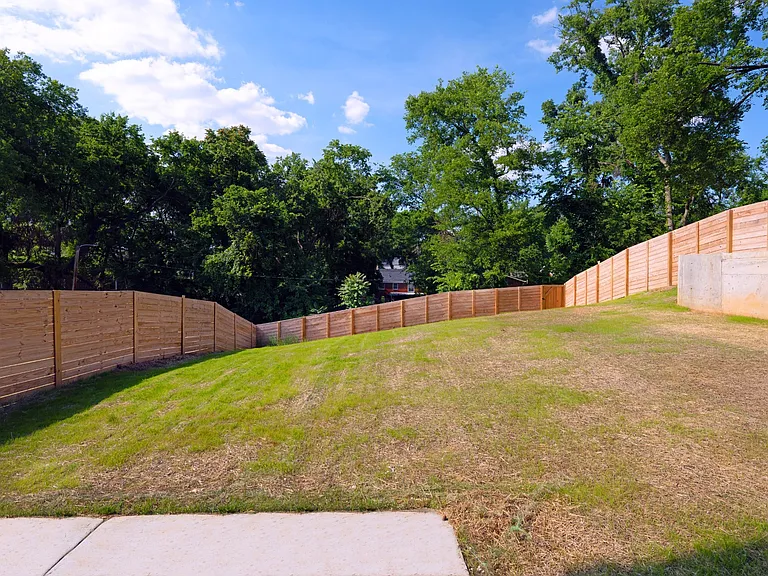 1005 Glenview Dr — Photo 61