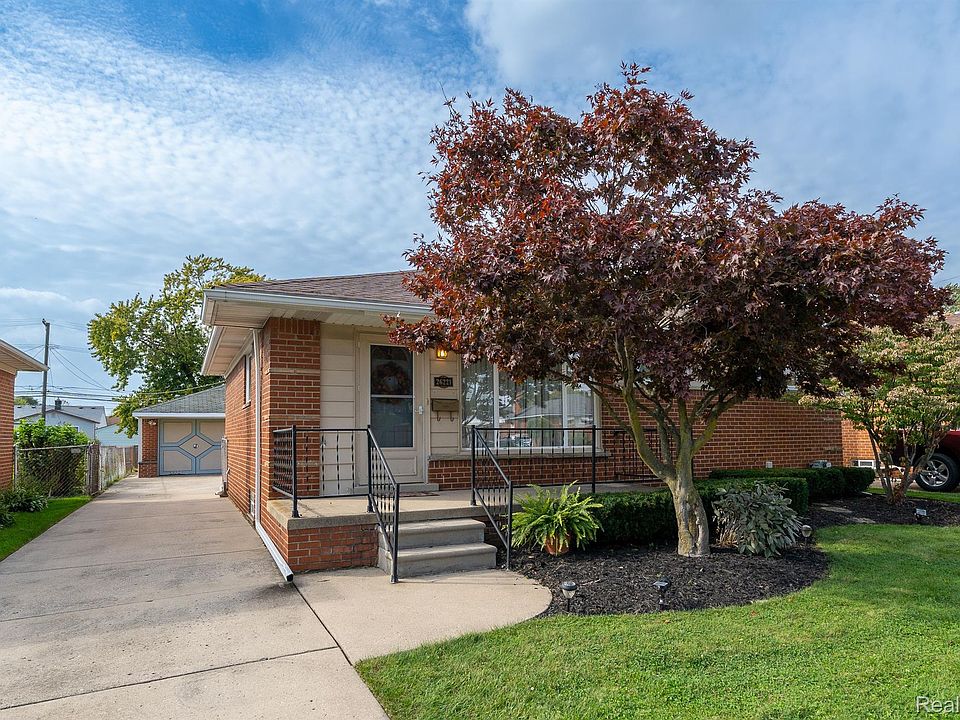 1st image of 26221 Janet Ct