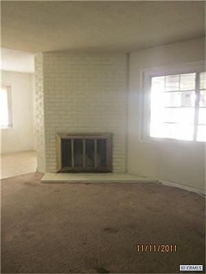 5th image of 707 Elaine St