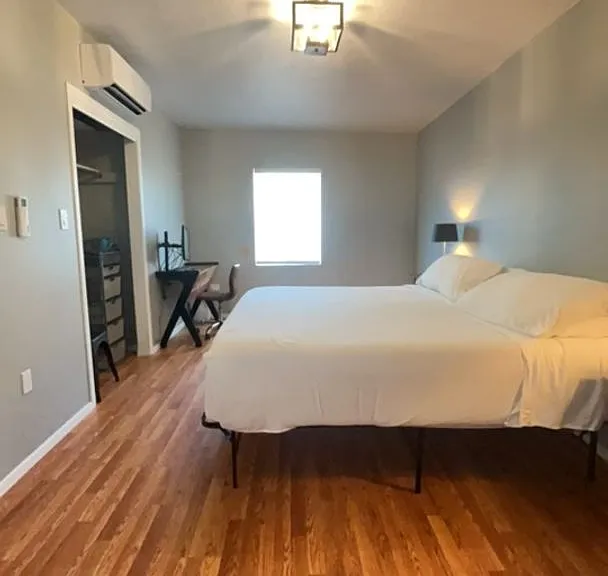 1150 E Waverly St — Photo 12