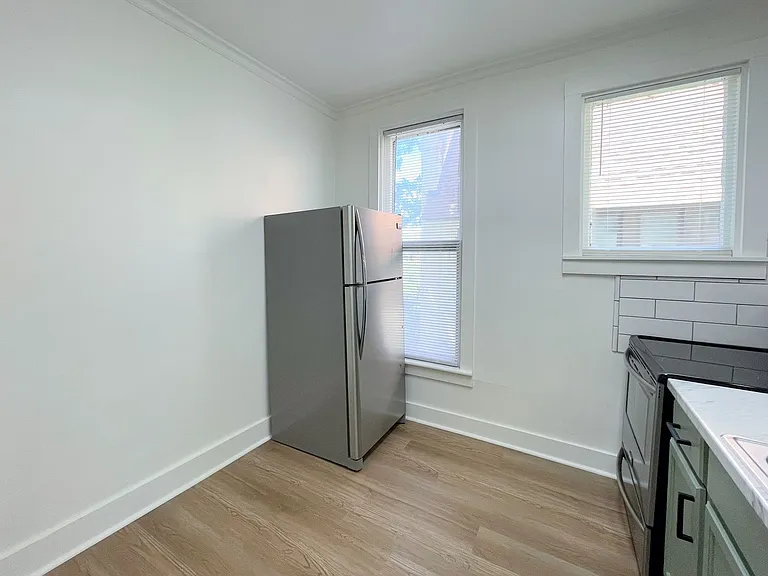 14 N Maple — Photo 5