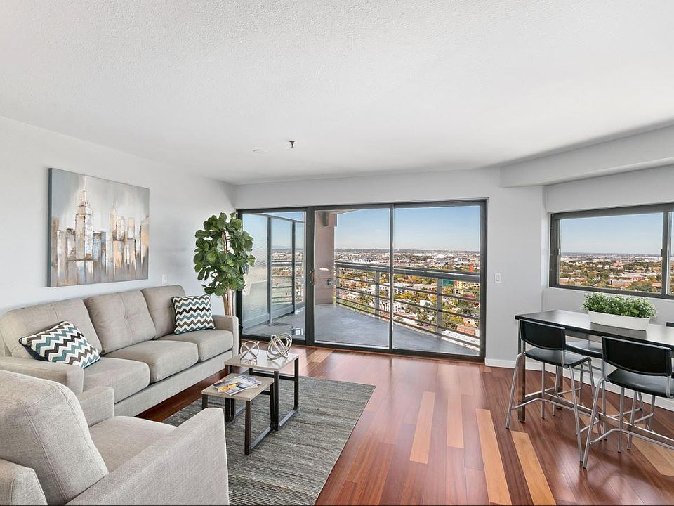 1st image of 100 Park Ave W APT 1903
