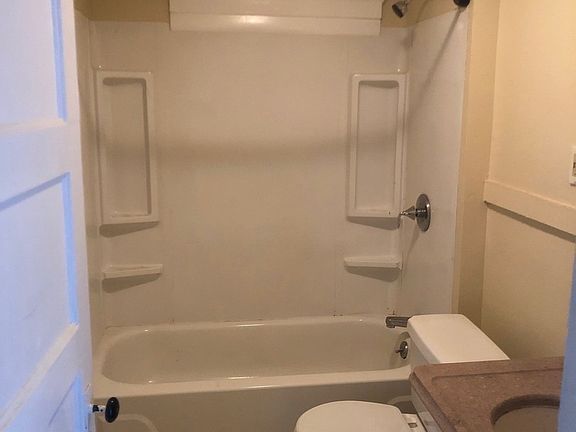 5th image of 144 Arlington St APT 6