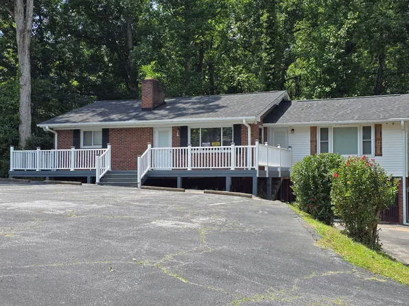 108 Bon Air St #B, Mauldin, SC 29662