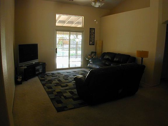 4th image of 867 Manzanita Dr