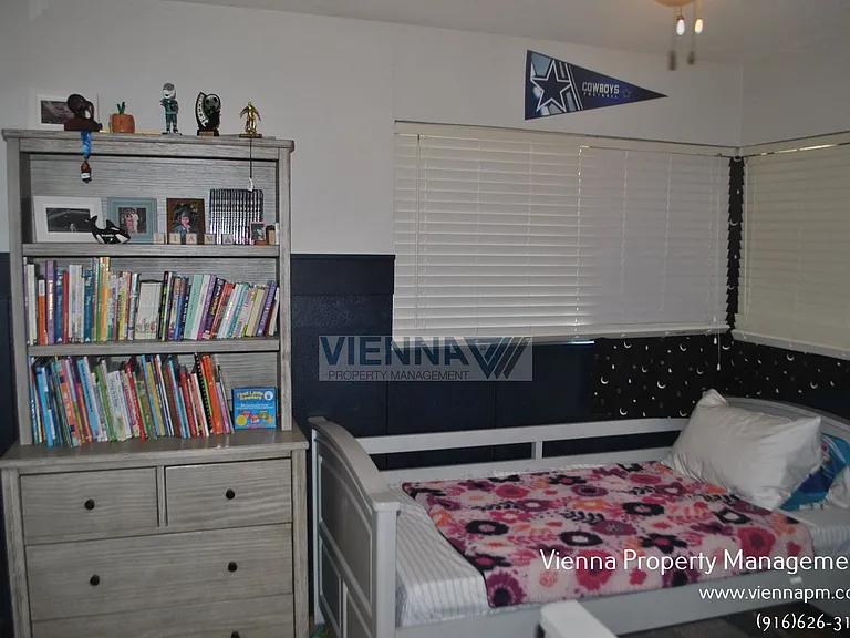 2913 Kerria Way — Photo 27