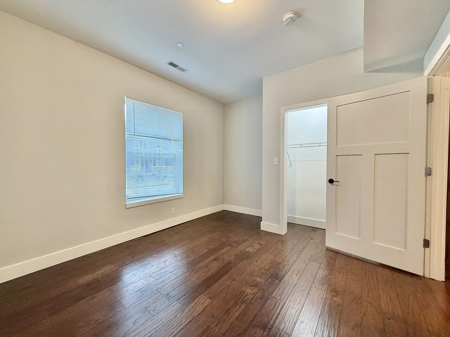 640 Bluff Street — Photo 4