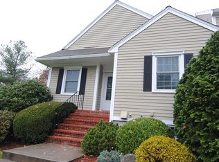 4 Stillwater Dr, Nashua, NH 03062