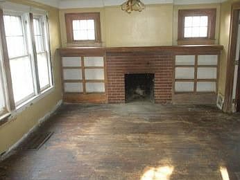 2nd image of 17350 McIntyre St