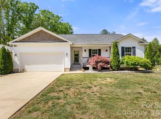 7172 Rolling Hills Dr, Sherrills Ford, NC 28673