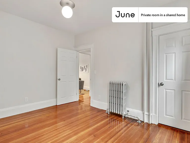 20 Alcott St #B — Photo 4