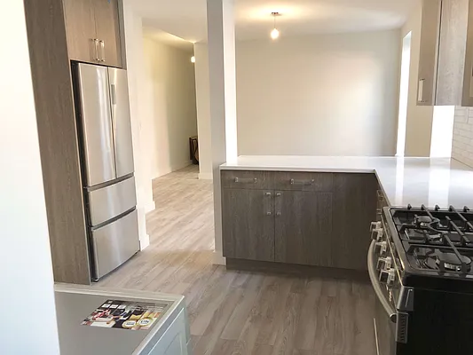 Rented by Realty 2000 Associates Ltd | media 15