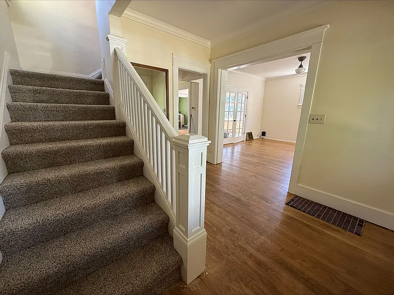 4412 N Maryland Ave — Photo 12