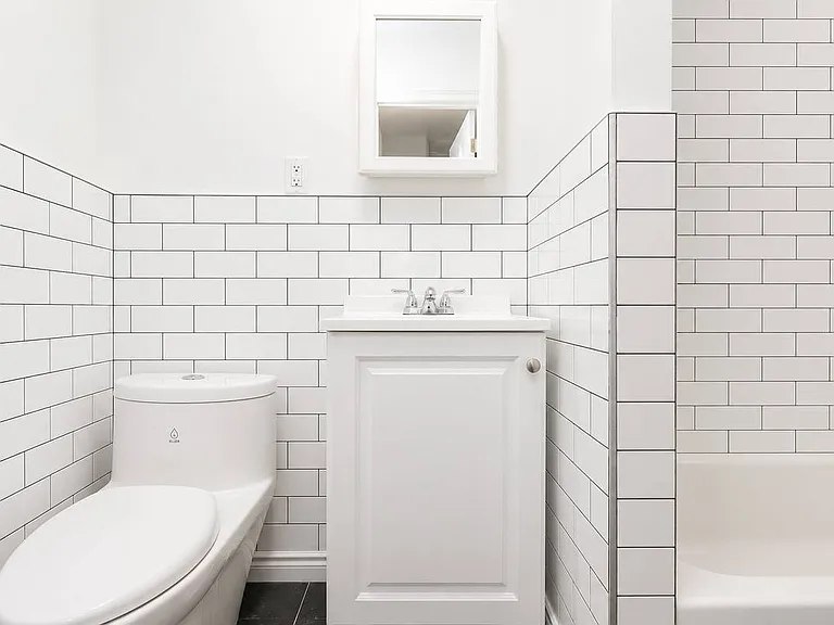 1631 Summerfield St #3R — Photo 6