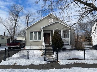 105 Upton St, Springfield, MA 01104