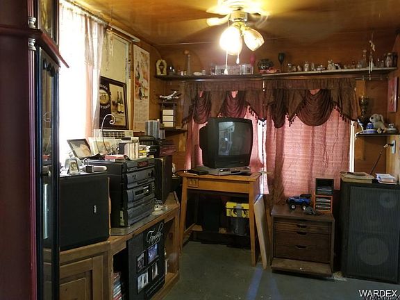 5th image of 1826 Tejon Dr
