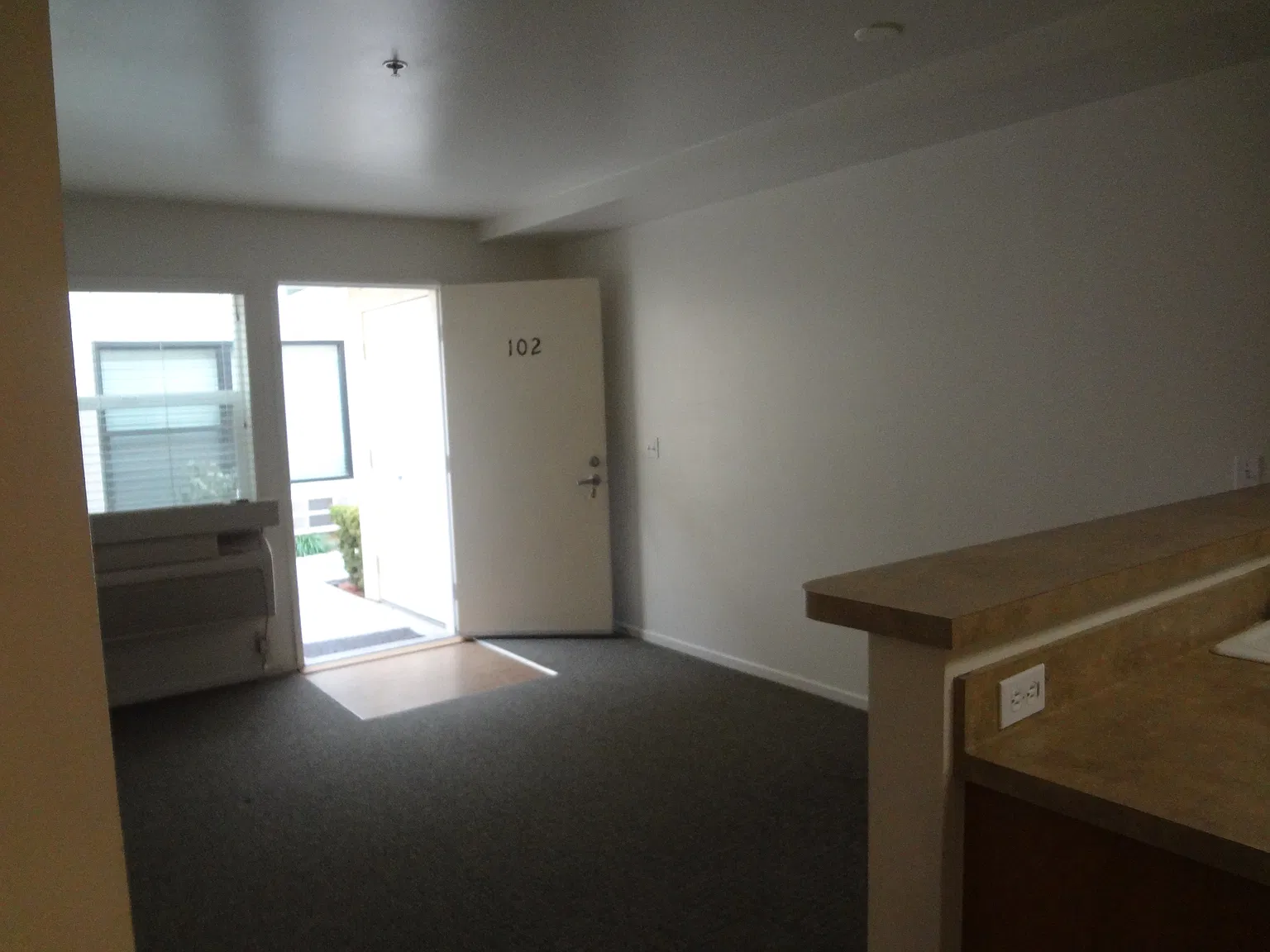 587 E Harvard Blvd — Photo 4