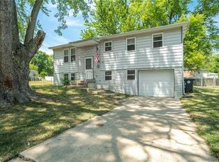 105 Nanette St, Belton, MO 64012