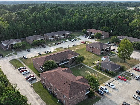 4th image of 419 Emerald Trace Dr #Df282a5c9