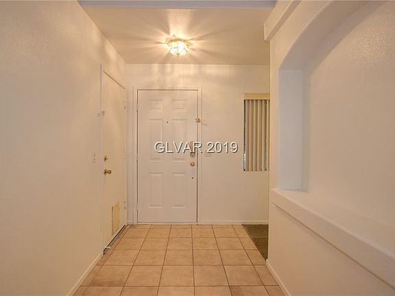 2nd image of 8728 Autumn Wreath Ave