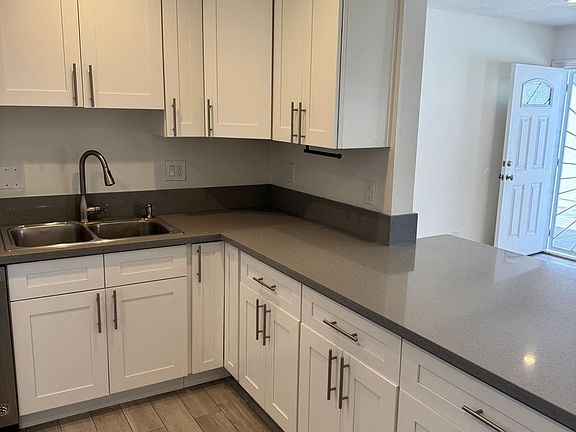5th image of 2233 Orange Ave