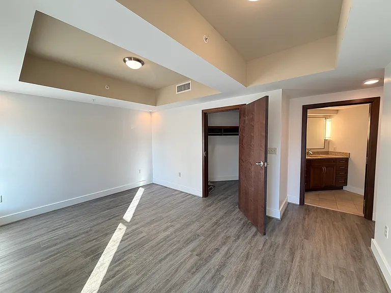 111 Genesee St #201 — Photo 20