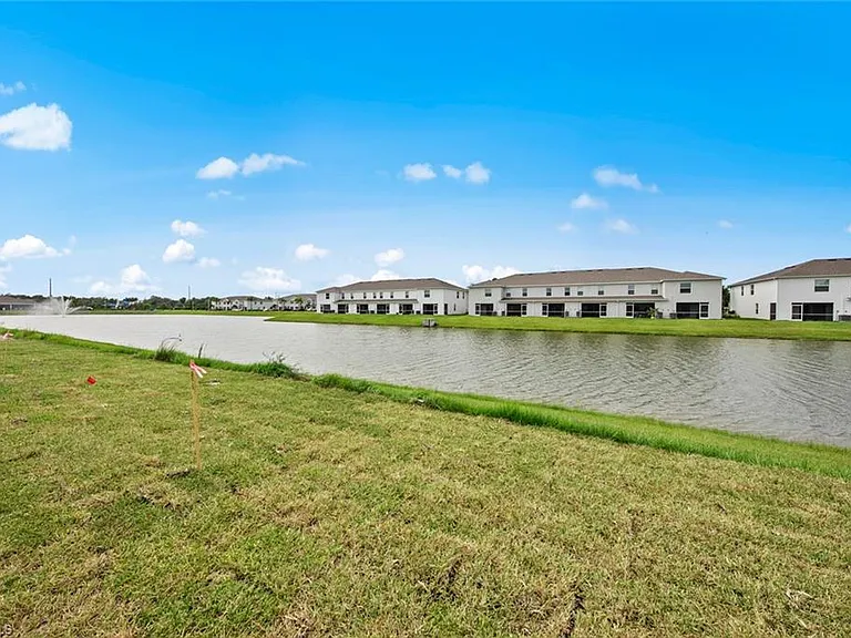 15535 Wildflower Cir — Photo 33