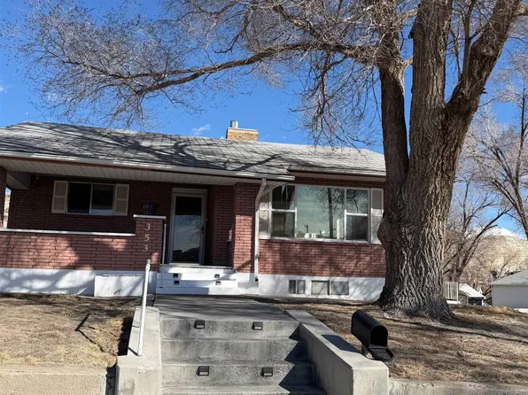 353 Virginia Cir, Green River, WY 82935