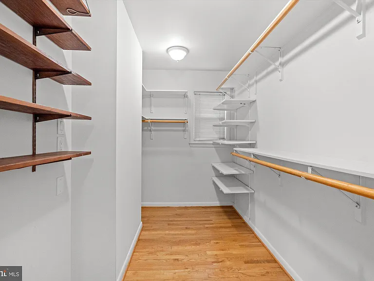 7504 Radnor Rd — Photo 14