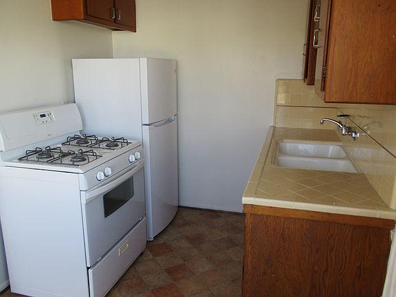 5th image of 1442 Lucile Ave