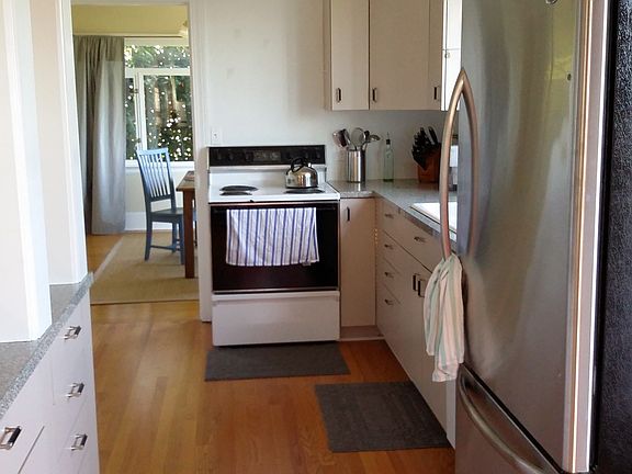 Spacious kitchen