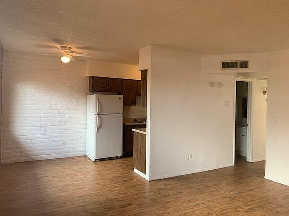 3rd image of 2511 N Fontana Ave APT H