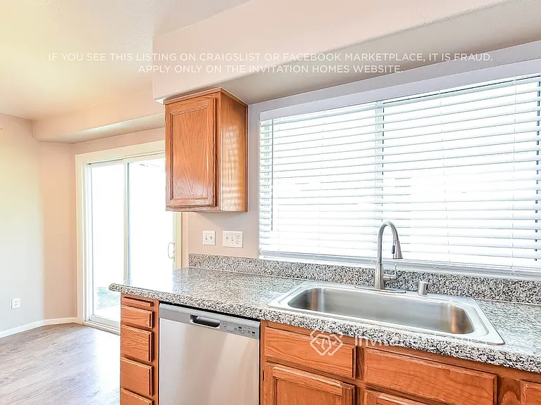 8904 Chenin Ave — Photo 7