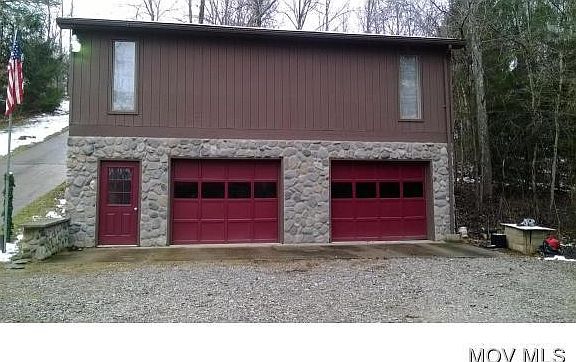 2nd image of 195 Northlake Dr