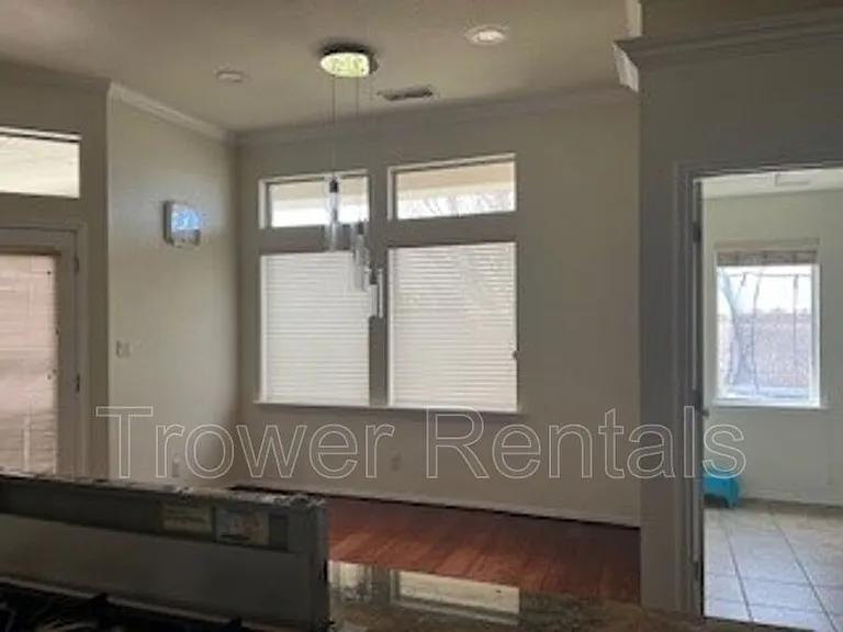 8104 San Antonio St — Photo 29