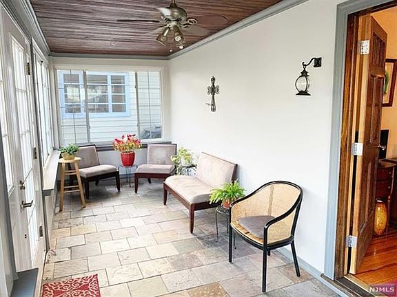 4th image of 186 Overlook Ave