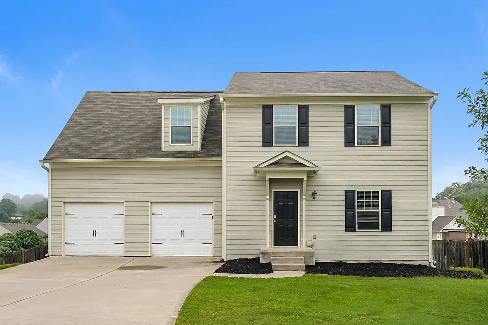 4 bed, 2.5 bath, 1717 sqft, $1,950 — Photo 1